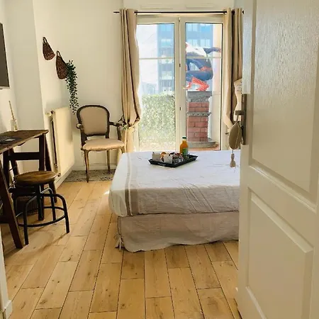 Luxe La Défense U-arena Habitación en casa particular